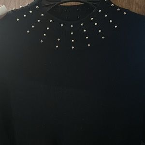 Women’s Black “ jeweled rimmed “ top! 🤍